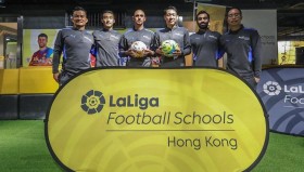 西甲焦点战：巴塞罗那对赫塔菲，托雷斯梅开二度拉什福德替补神勇